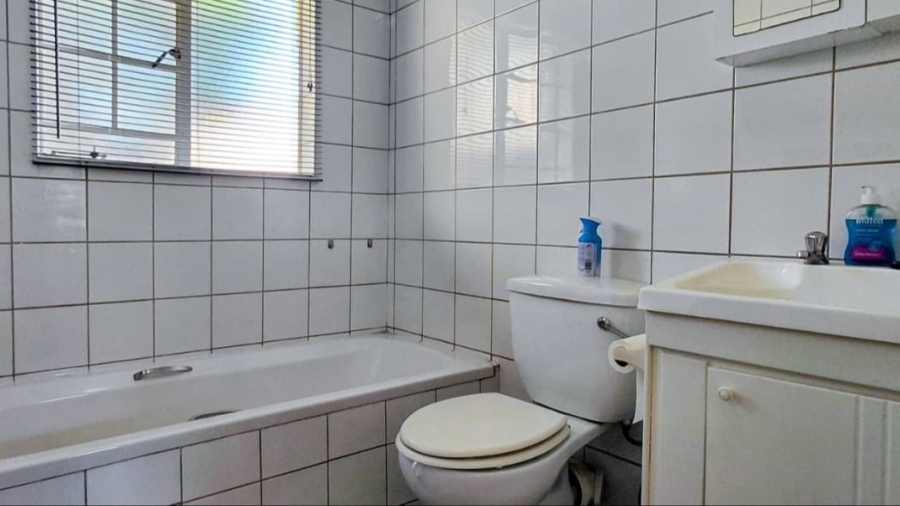 3 Bedroom Property for Sale in Safari Gardens North West